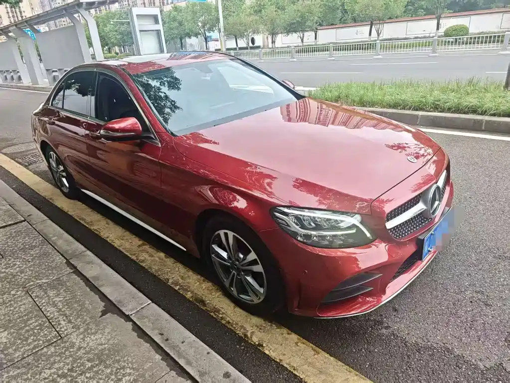 Mercedes-Benz C-Class — миниатюра 7