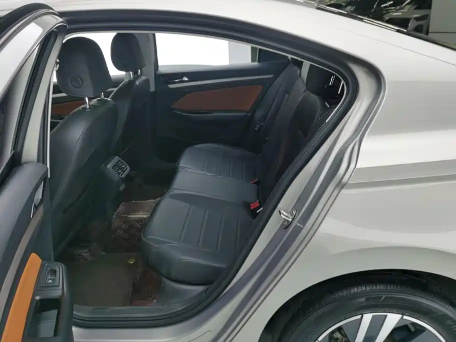 Volkswagen Bora — миниатюра 11