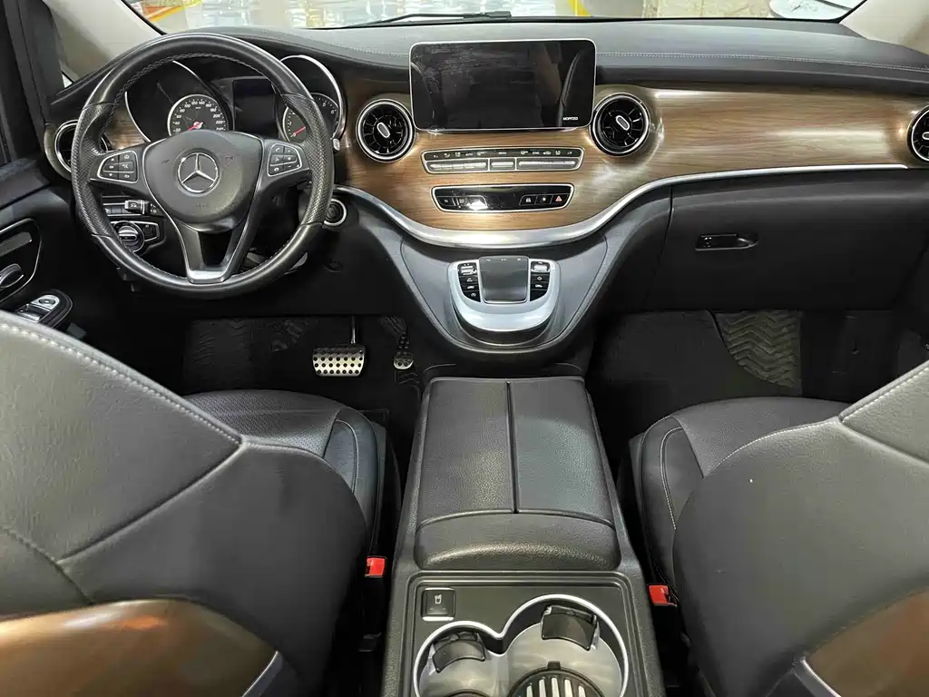 Mercedes-Benz V-Class — миниатюра 14