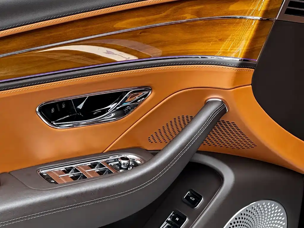 Bentley Flying Spur — миниатюра 15