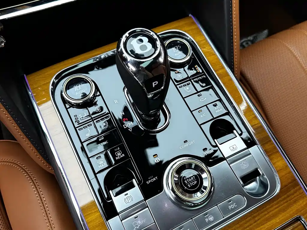 Bentley Flying Spur — миниатюра 21