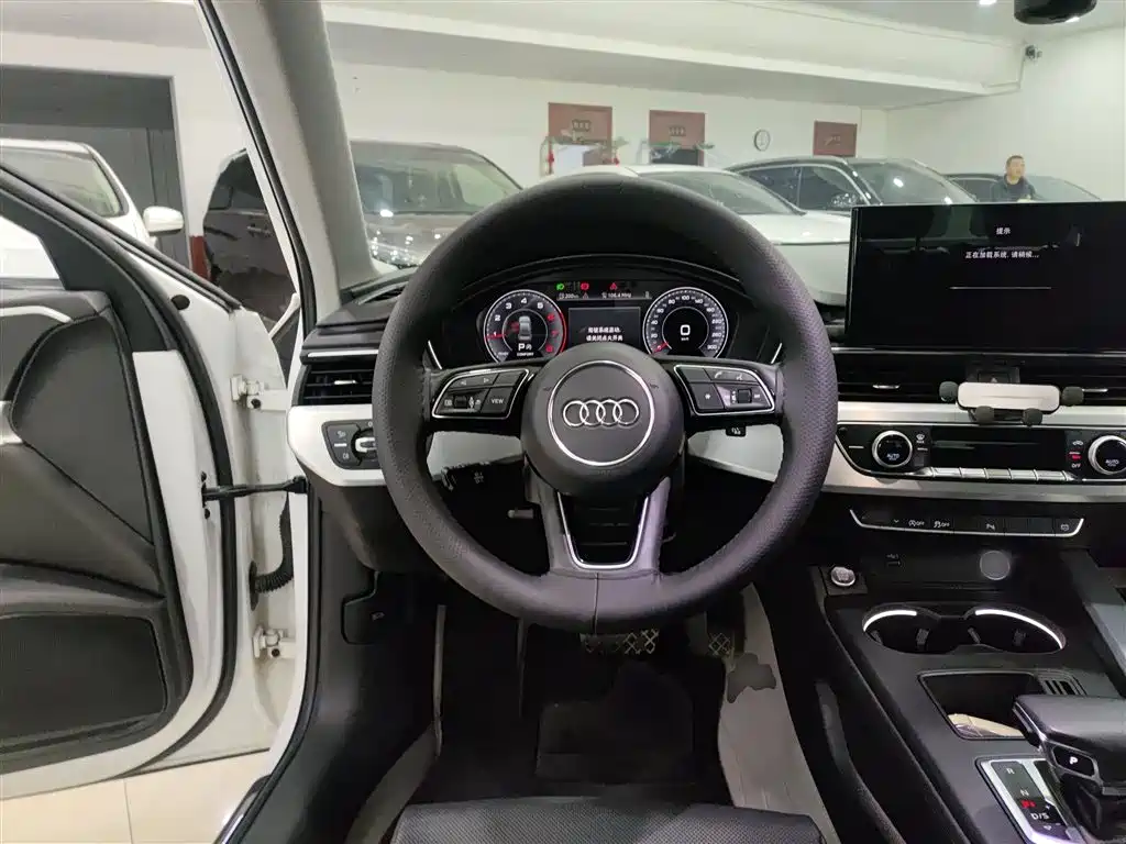 Audi A4L 2023 40 TFSI Fashion