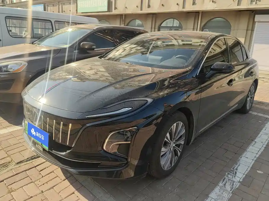Hongqi Hongqi E-QM5