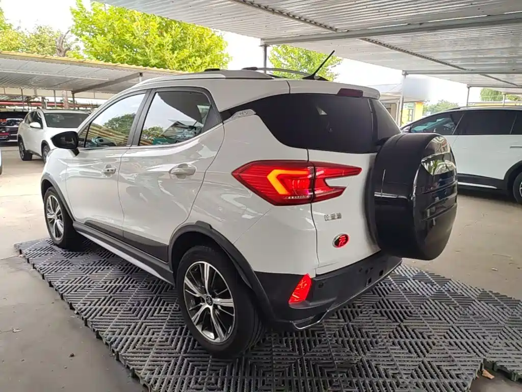BYD Yuan EV — миниатюра 5