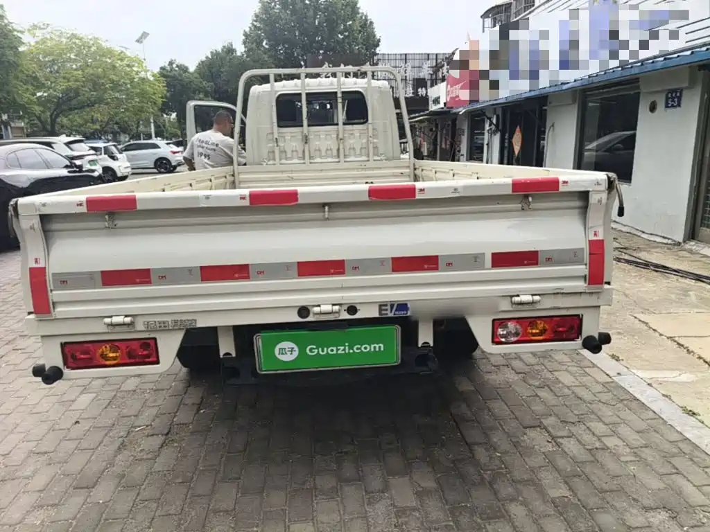Foton Xiangling M New Energy — миниатюра 6