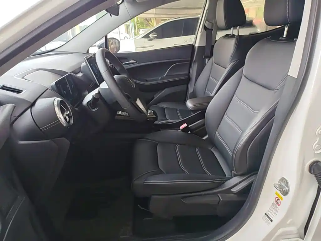 BYD Yuan EV — миниатюра 15