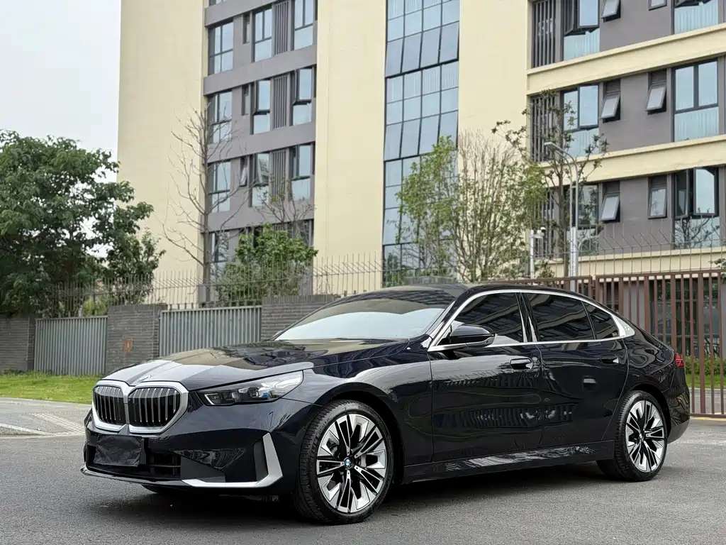 BMW 5 Series 2024