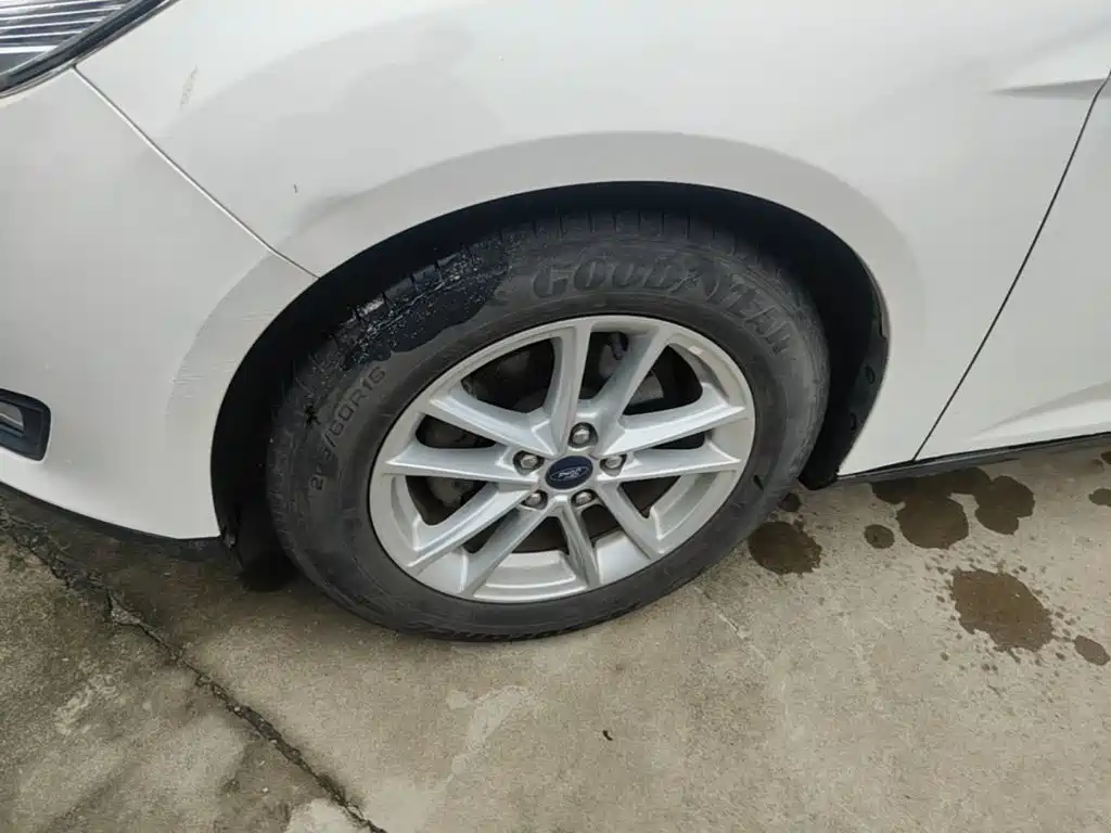 Ford Focus — миниатюра 23