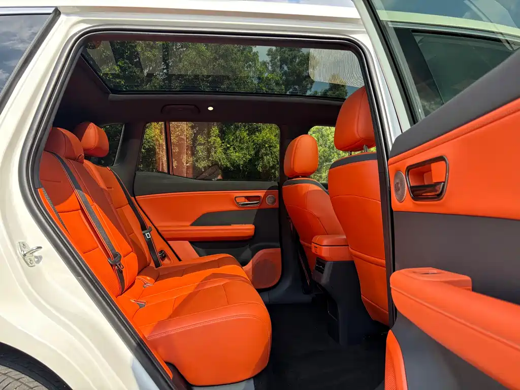 Toyota bZ3X — миниатюра 8