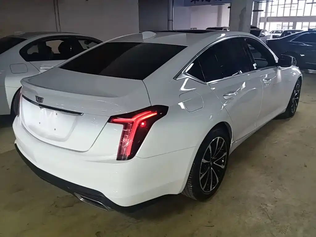 Cadillac CT5 — миниатюра 7