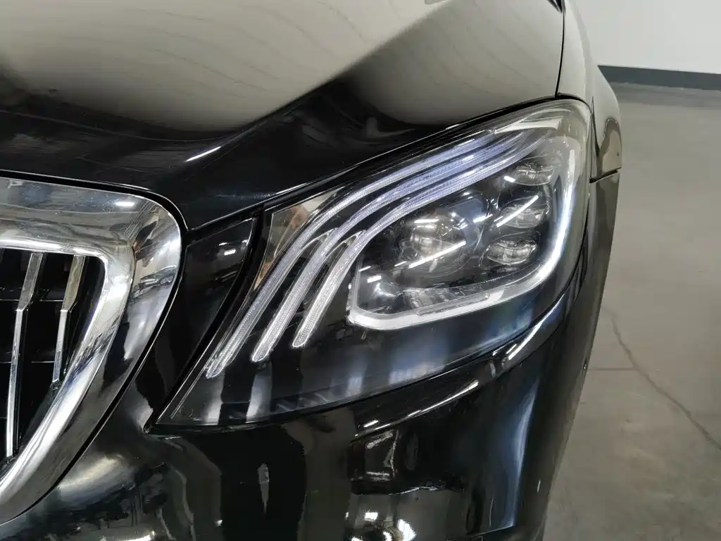 Mercedes-Benz S-Class — миниатюра 7