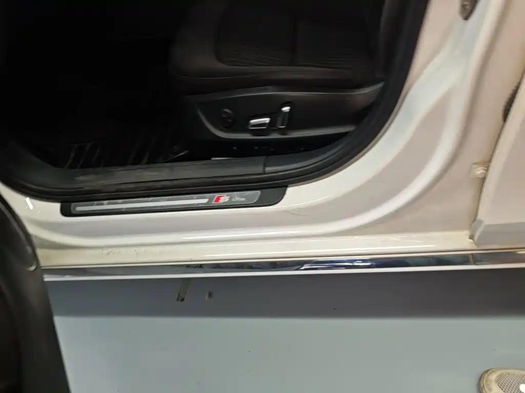 Audi A4L — миниатюра 22