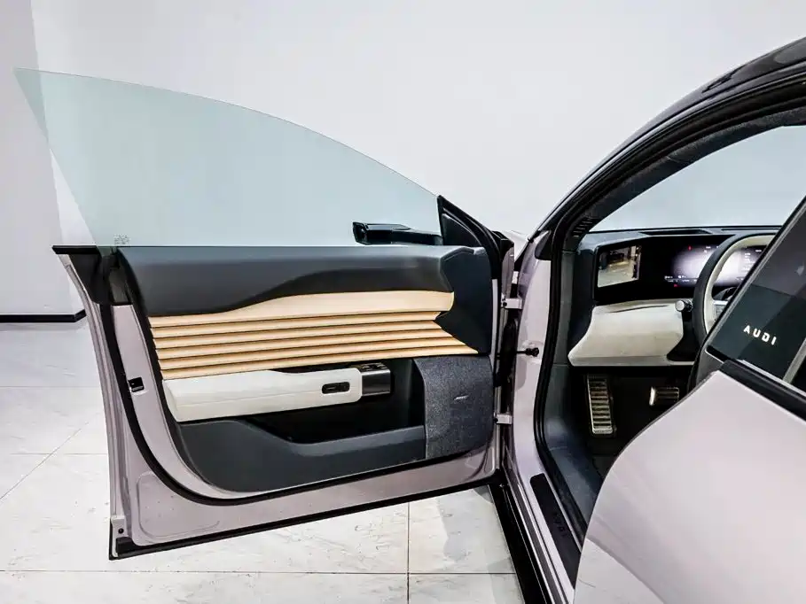 Ауди Ауди. Audi E5 Sportback — миниатюра 8