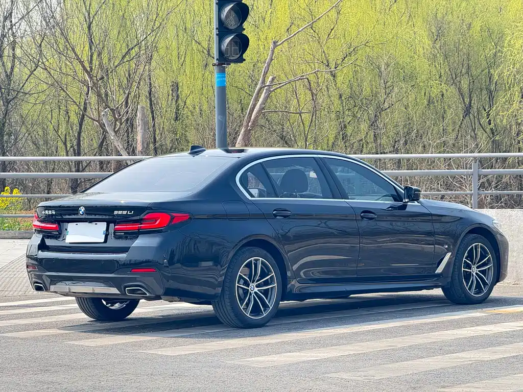 BMW 5 Series 5 2022 525Li M Sport