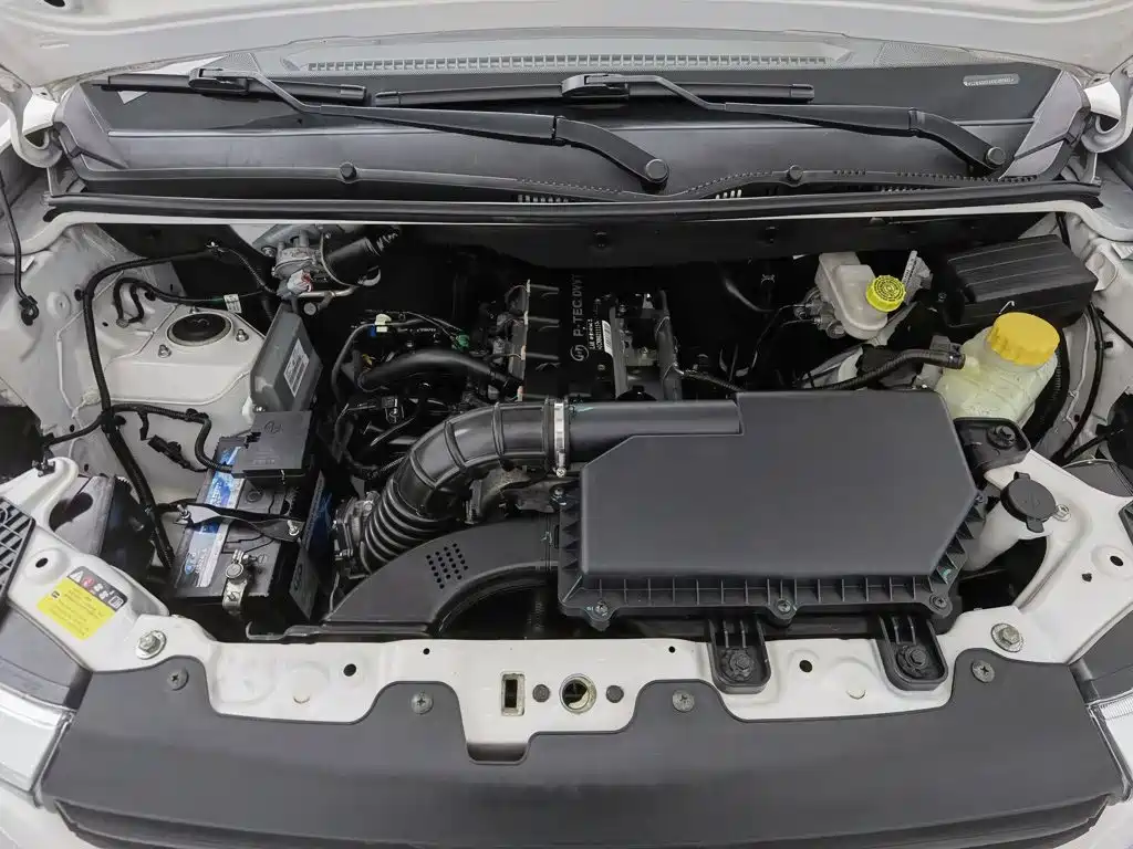 Wuling Hongguang V — миниатюра 6