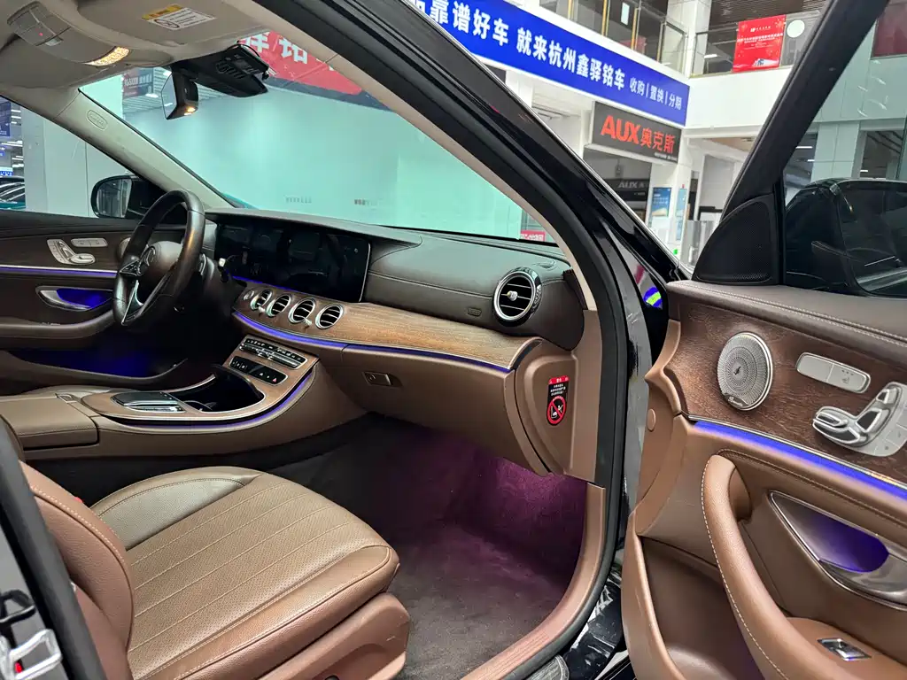 MERCEDES-BENZ E CLASS