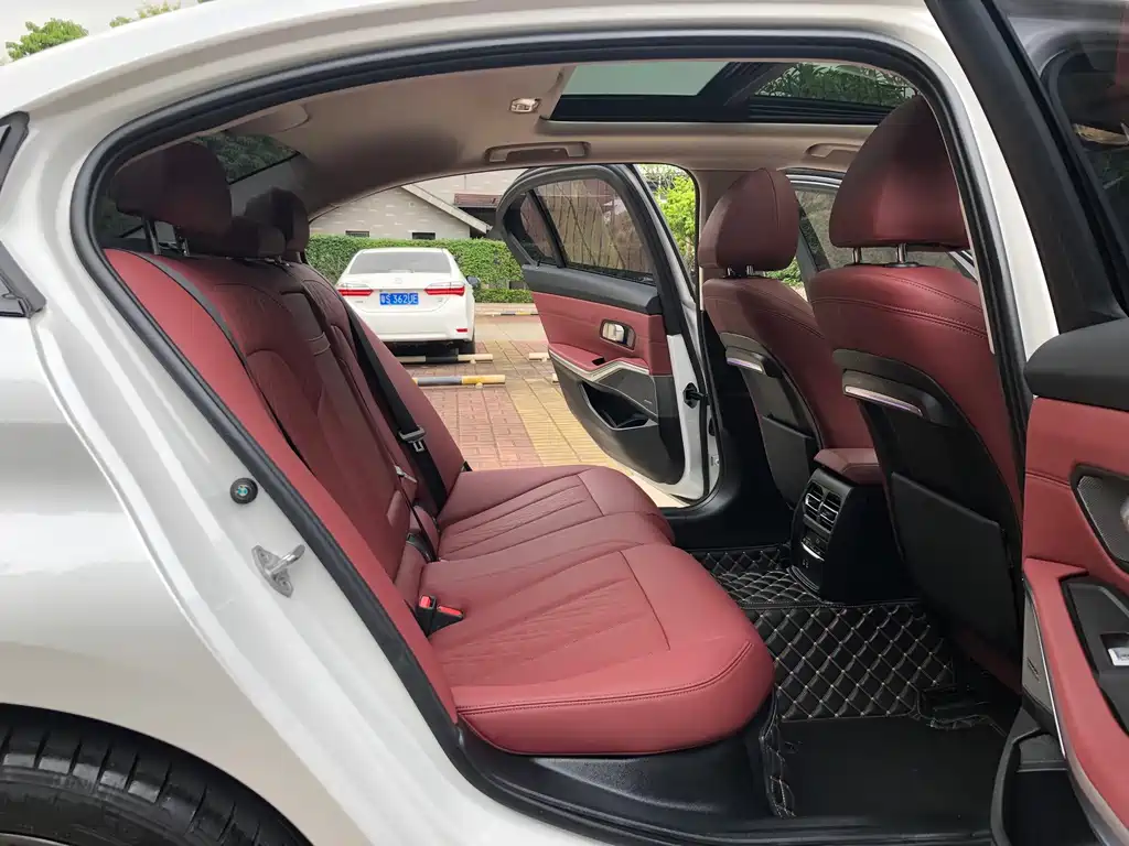 BMW 3 Series — миниатюра 16