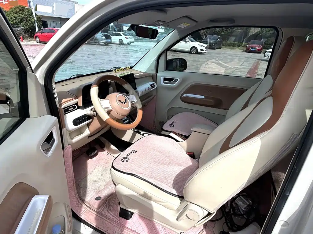 Wuling MINIEV — миниатюра 6