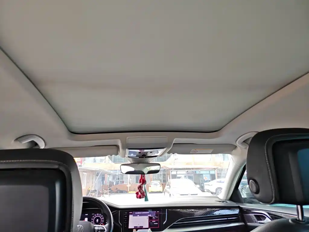 Volkswagen Passat PHEV — миниатюра 18