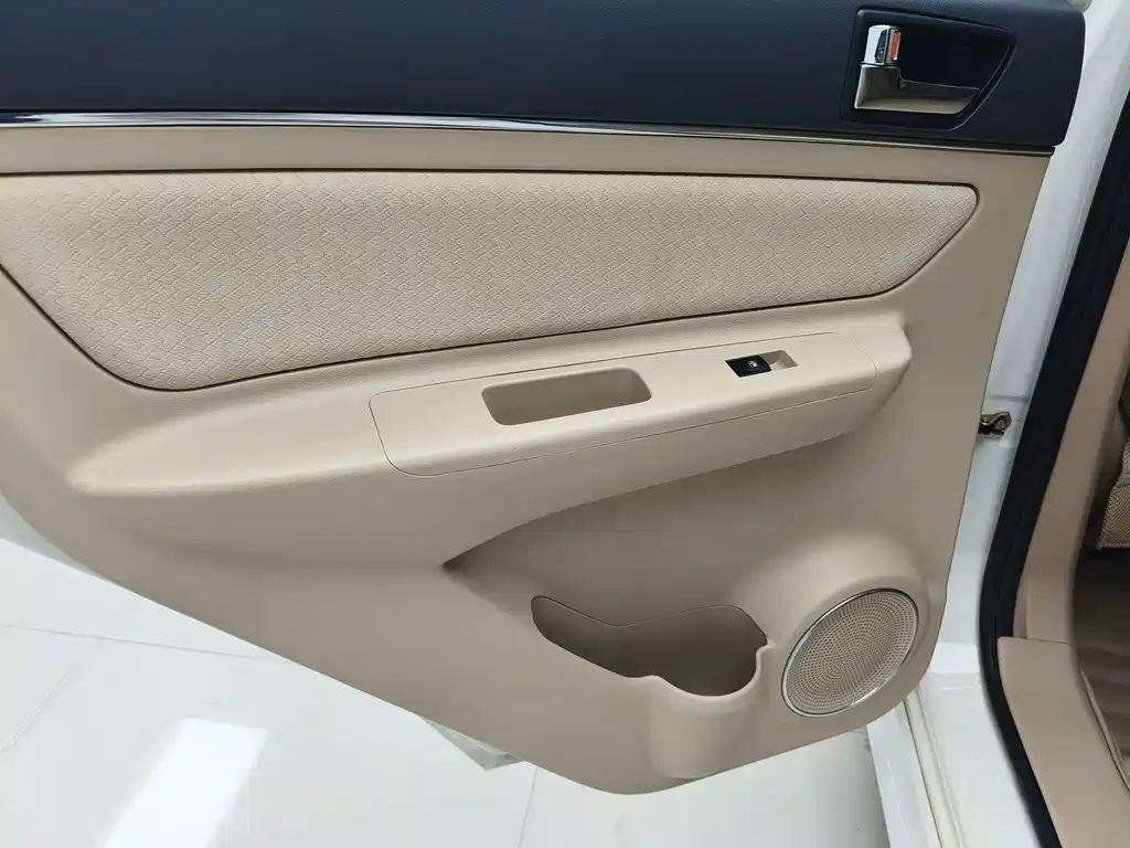 BAIC E-Series — миниатюра 11