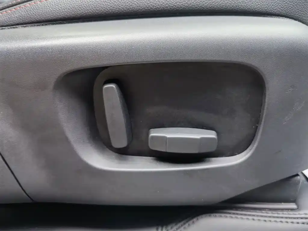 Land Rover Discovery Sport — миниатюра 16