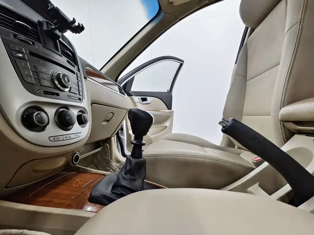 Buick Excelle — фотографии объявления, Фото 12