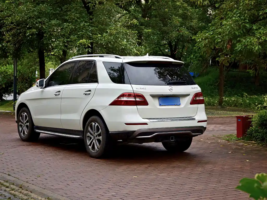 Mercedes-Benz M-Class — миниатюра 8