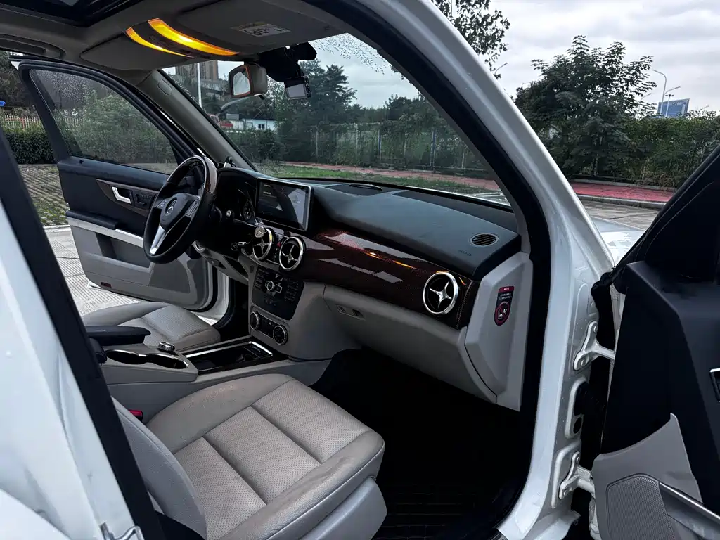 Mercedes-Benz GLK-Class — миниатюра 10
