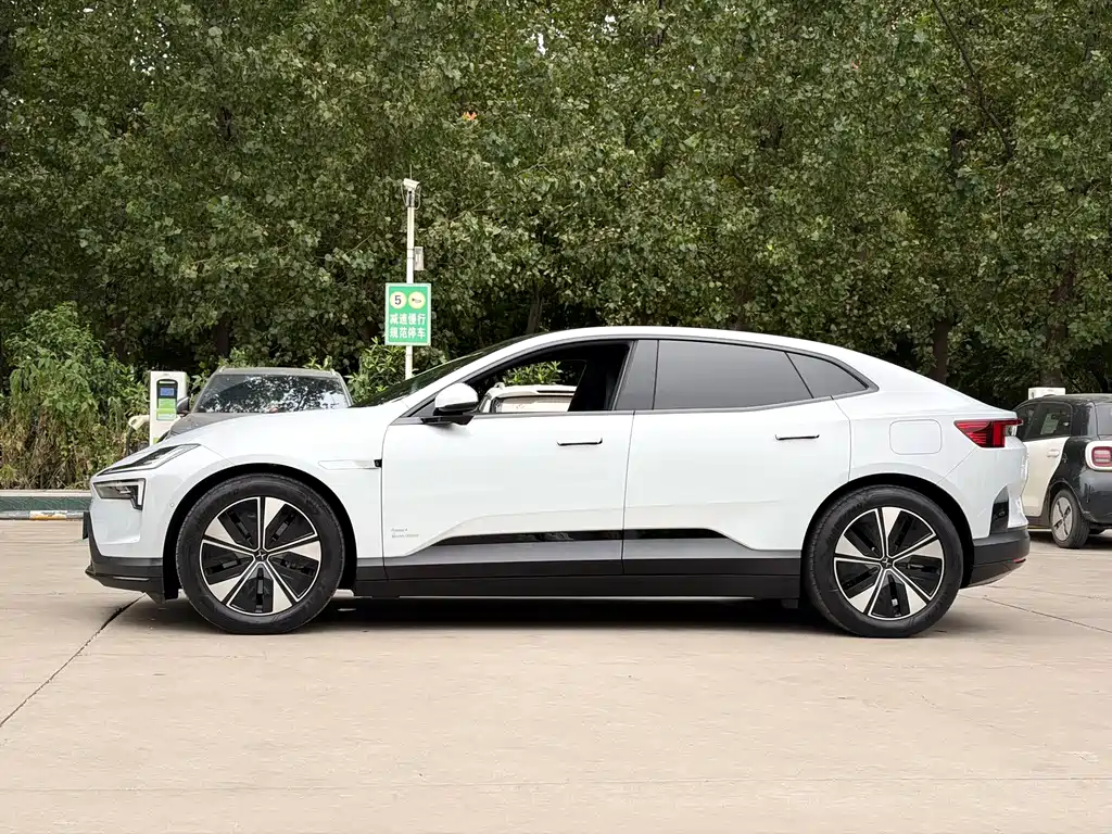 Polestar Polestar 4 — миниатюра 4