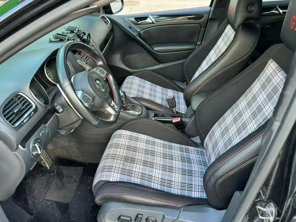 Volkswagen Golf GTI — миниатюра 6