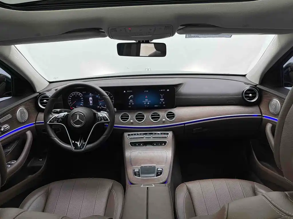 Mercedes-Benz E-Class 2023 — фото 11