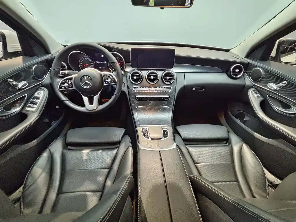 Mercedes-Benz C-Class — миниатюра 8