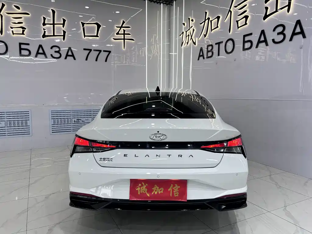 Hyundai Elantra — миниатюра 5