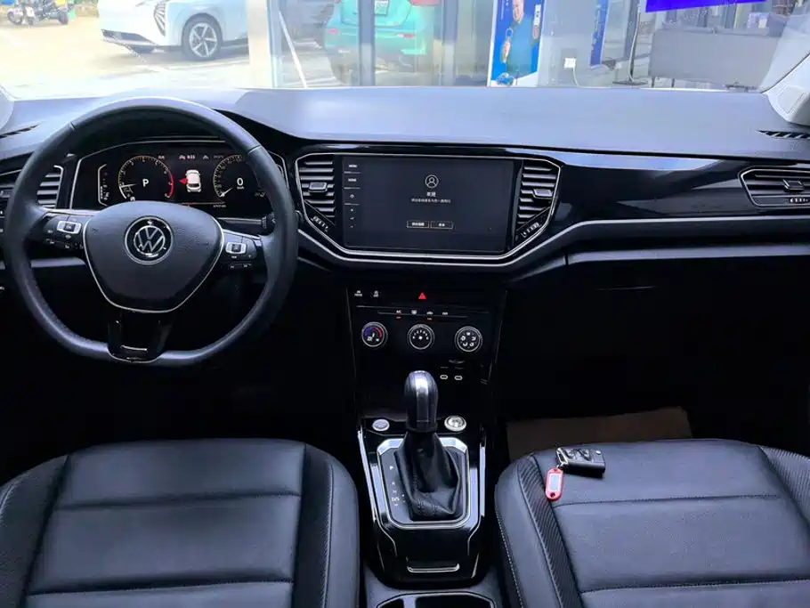 Volkswagen T-Roc — миниатюра 12