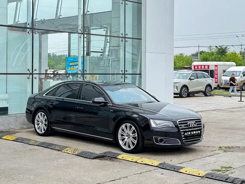 Audi A8 — миниатюра 3