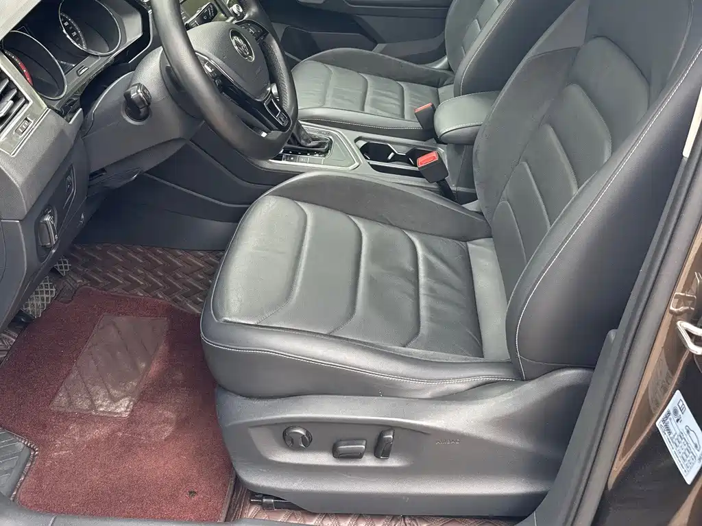 Volkswagen Tiguan L — миниатюра 9