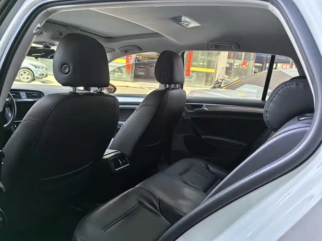 Volkswagen Golf 2018 1.6L AT Comfort