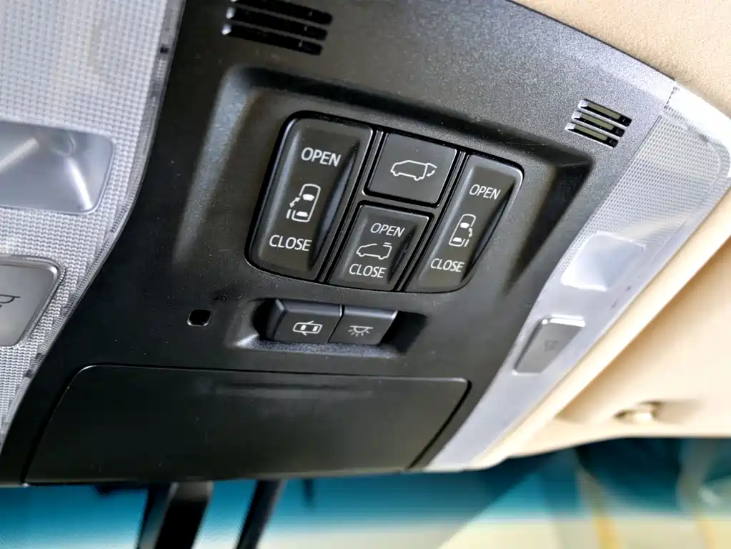 Toyota Alphard — фотографии объявления, Фото 24