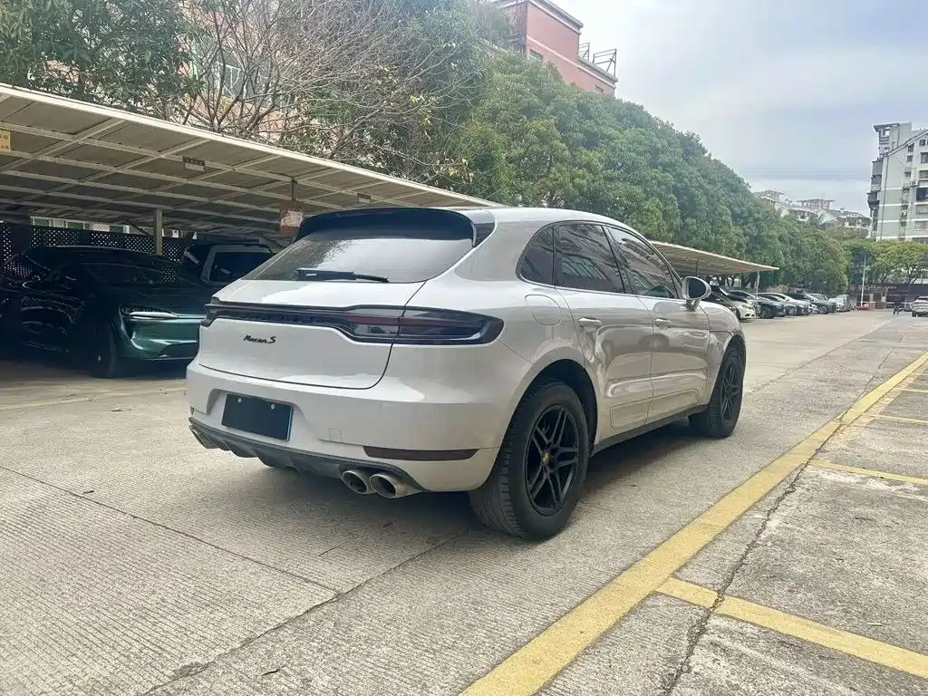 Porsche Macan — миниатюра 4