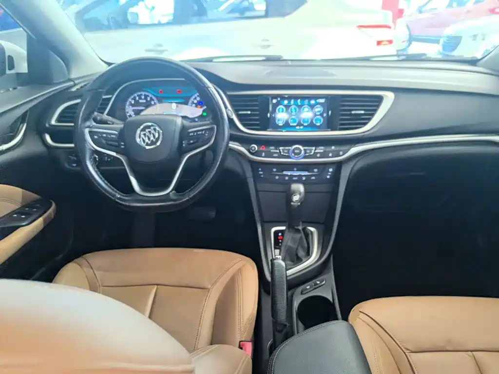 Buick Excelle — миниатюра 10