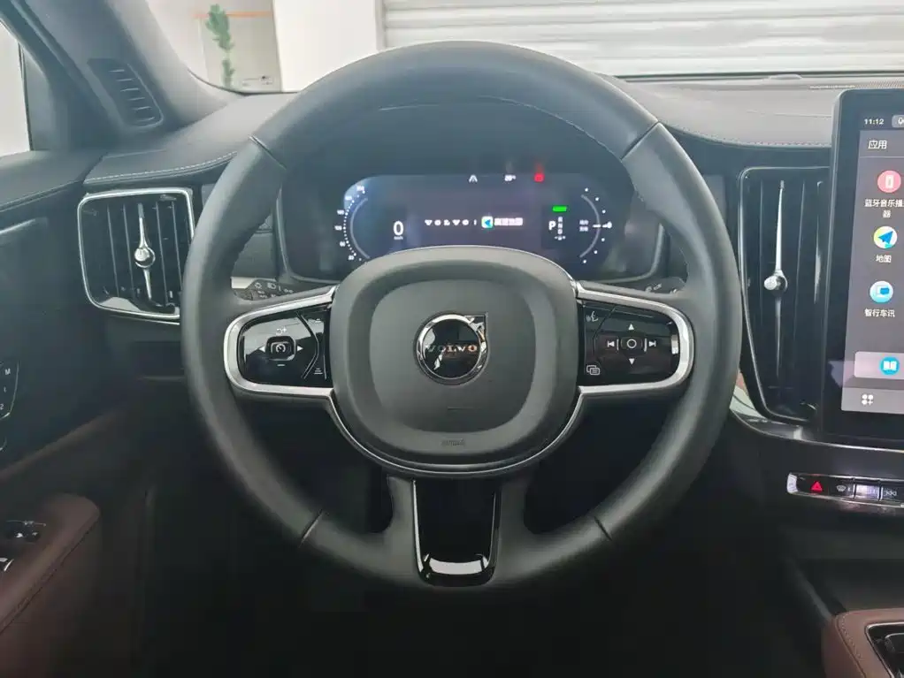 Volvo S90 PHEV — миниатюра 18