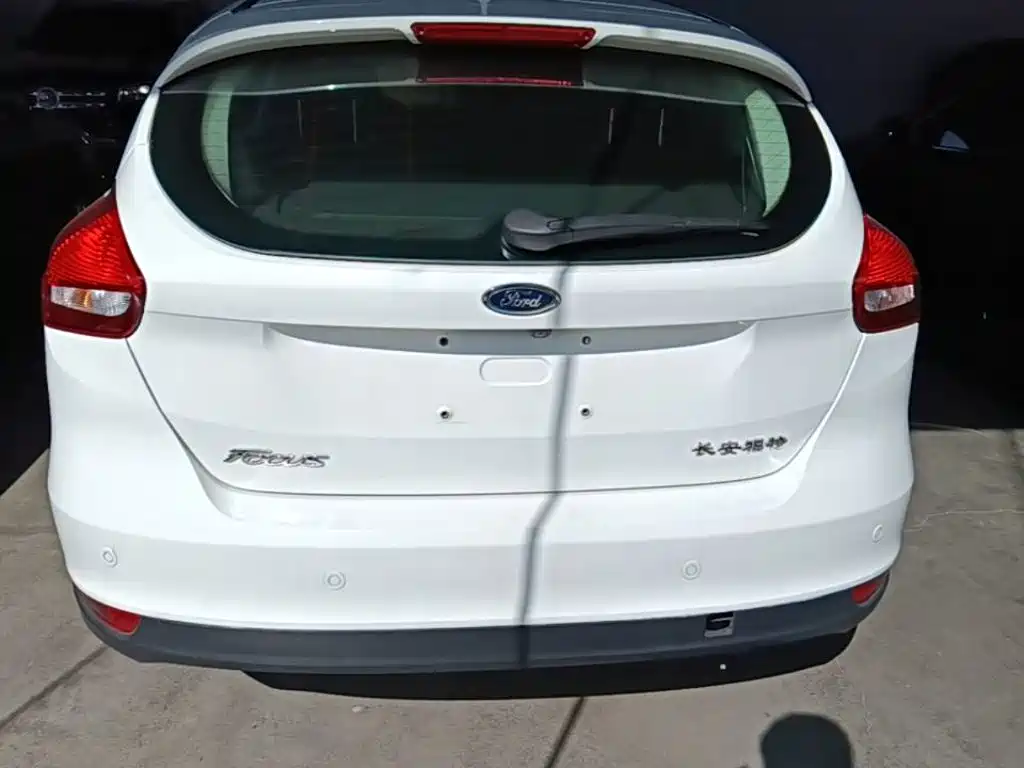 Ford Focus — миниатюра 6