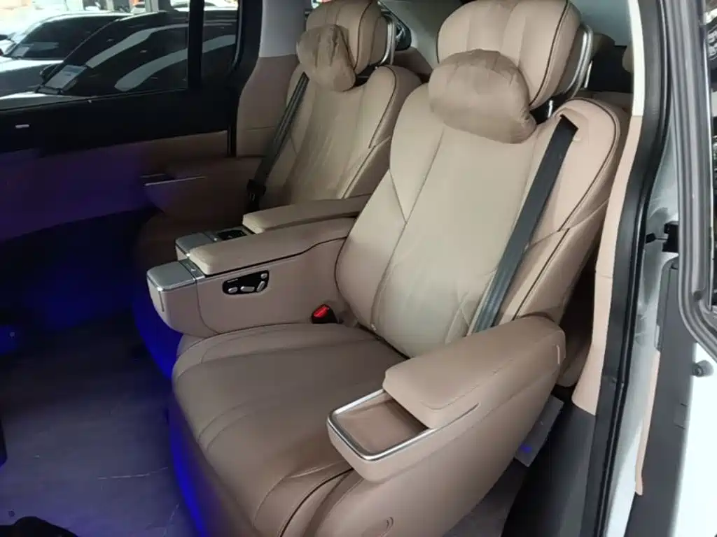 XPeng X9 — миниатюра 17