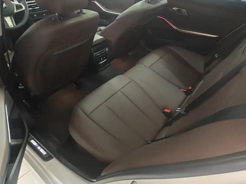 BMW 3 Series — миниатюра 17