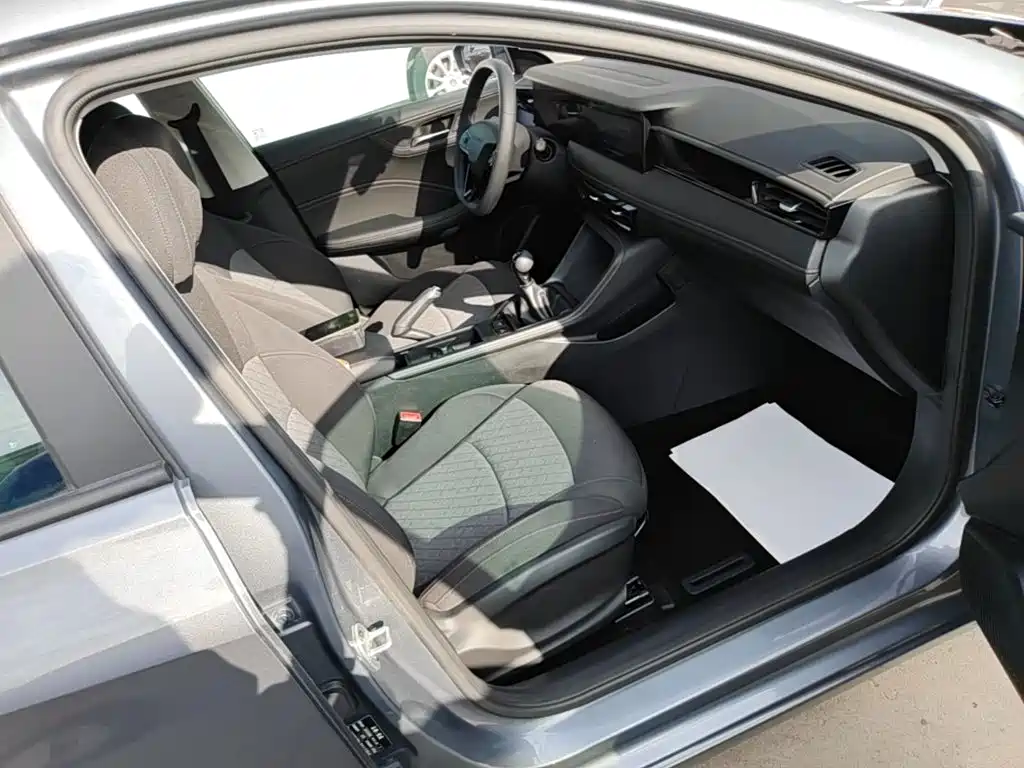Roewe i5 — миниатюра 25