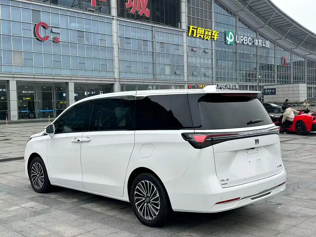 BUICK GL8 NEW ENERGY