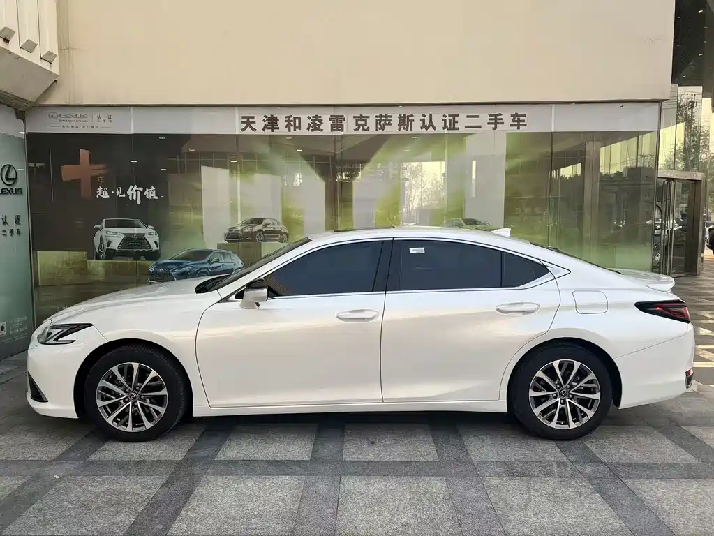Lexus ES — миниатюра 3
