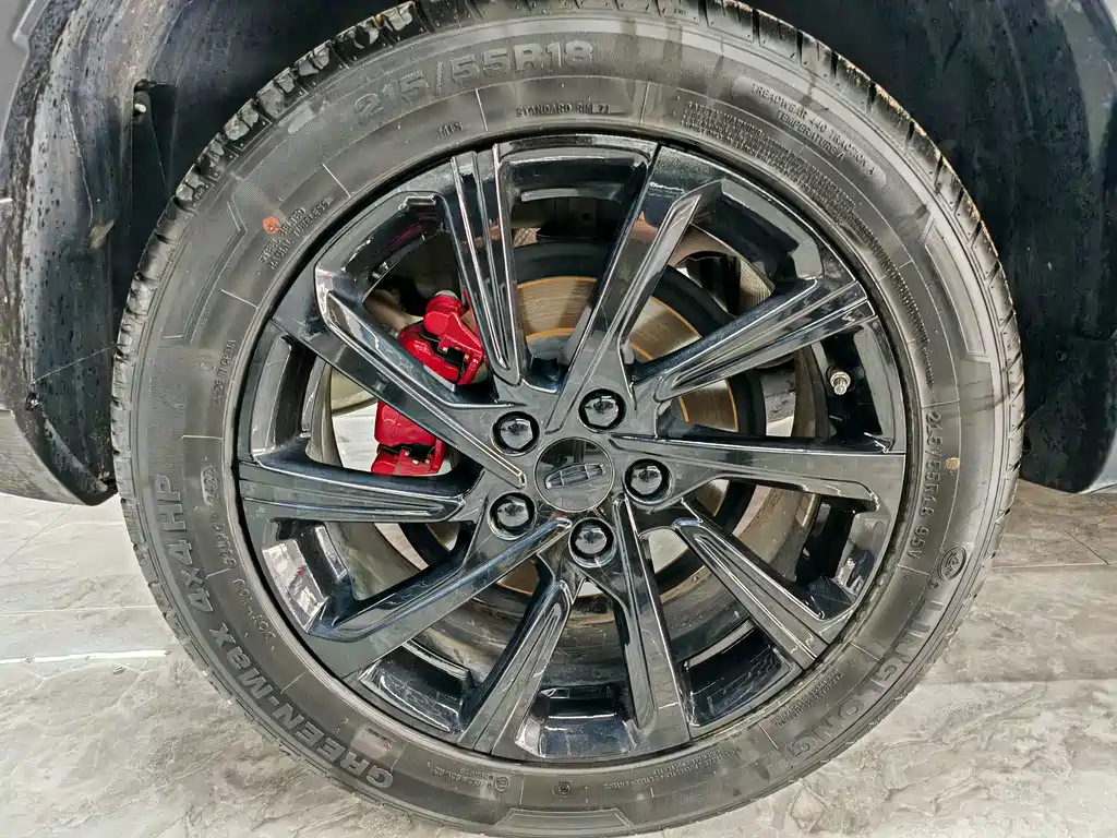 Geely Binyue — миниатюра 13