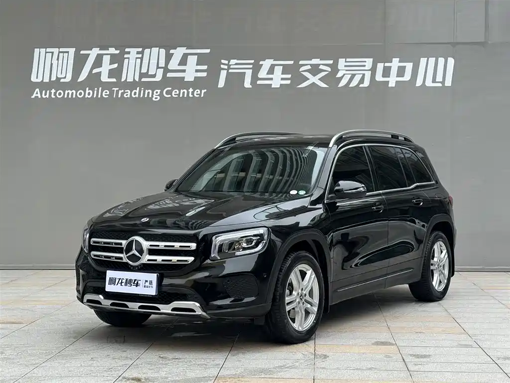 奔驰GLB 2023款 改款 GLB 200 时尚型