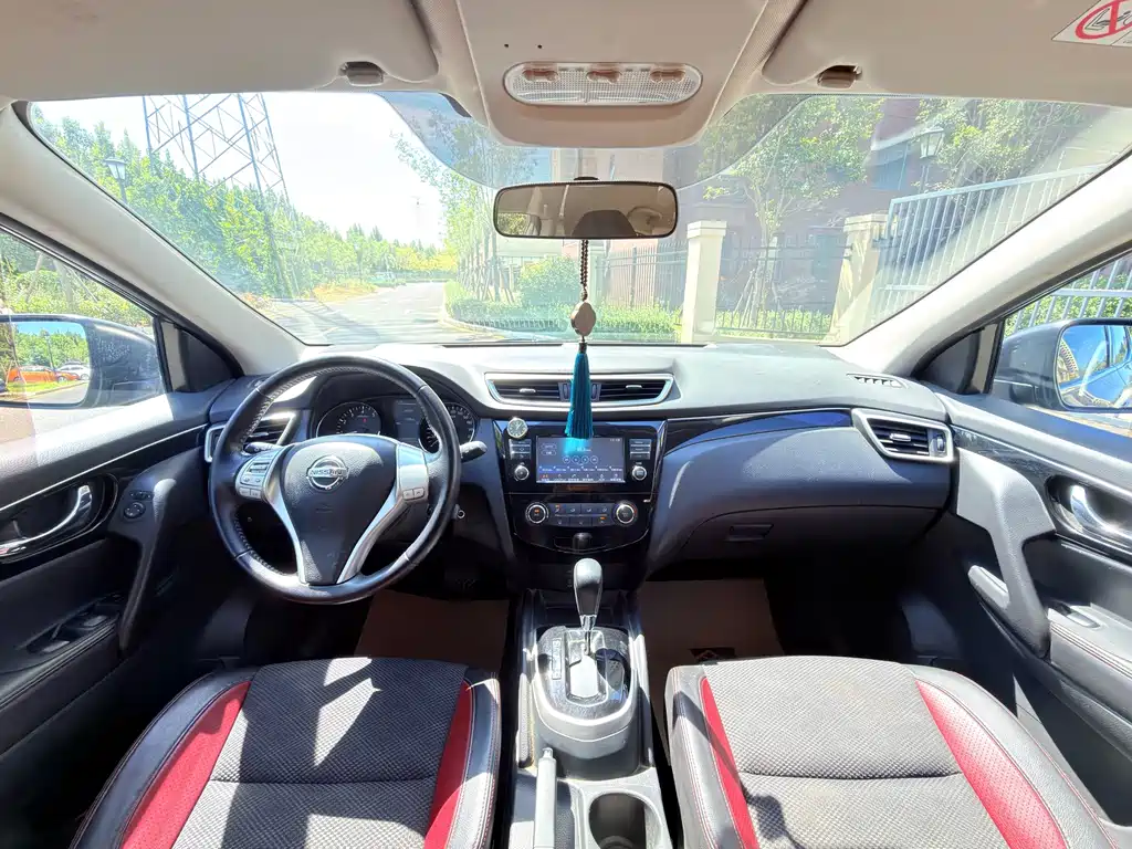 Nissan Qashqai — миниатюра 5